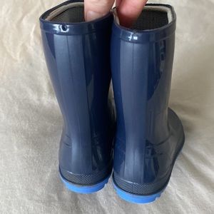 Blue rain boots! Size 5-6